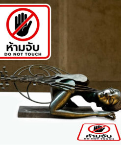 ป้ายห้ามจับ DO NOT TOUCH เป็นสติ๊กเกอร์งานพิมพ์ ทนแดด ทนฝน - Image 3